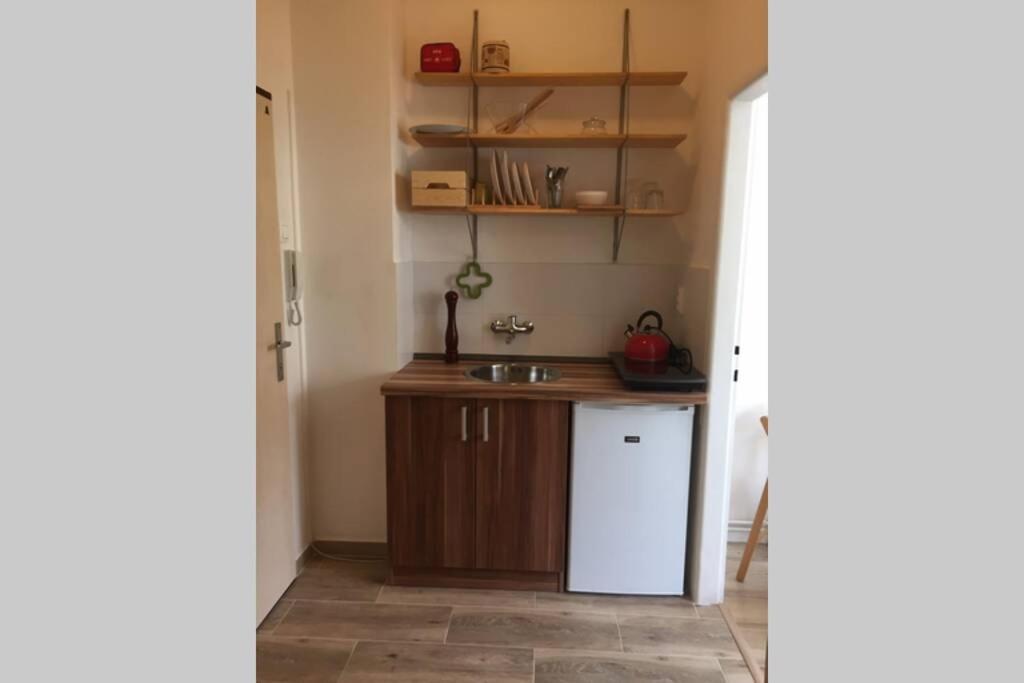 A Cosy Studio In The City Centre Bratislava Exterior foto